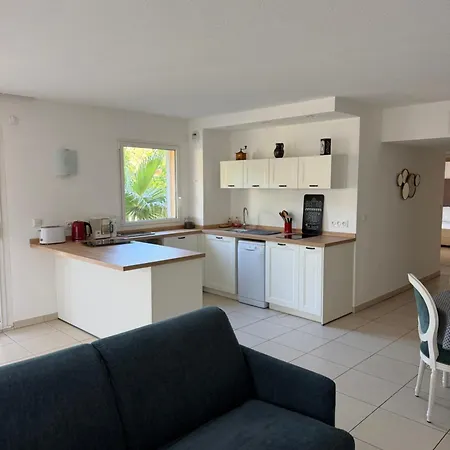 3 Pieces, Climatisation, Piscine, Parking Apartamento