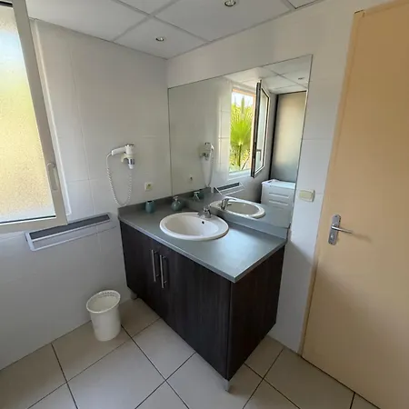3 Pieces, Climatisation, Piscine, Parking Appartement